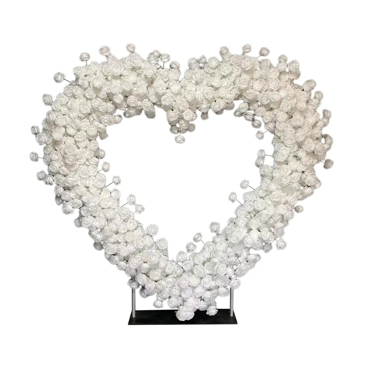 Crafted for realism, the 5D white flower arch boasts a fabric backing and fade-resistant colors.