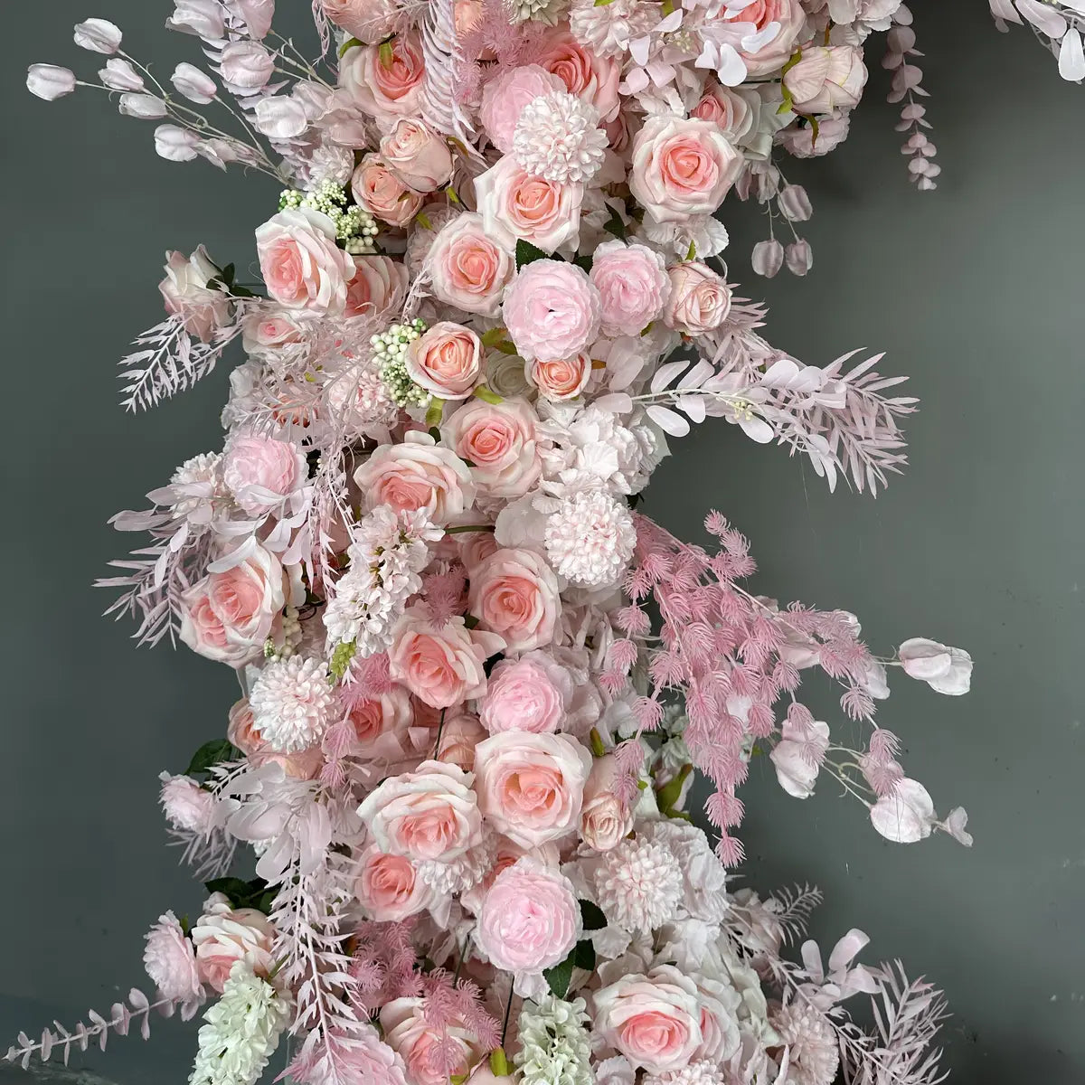 The 5D pink flower arch detailed view highlights its vibrant, realistic shapes and fabric backing.