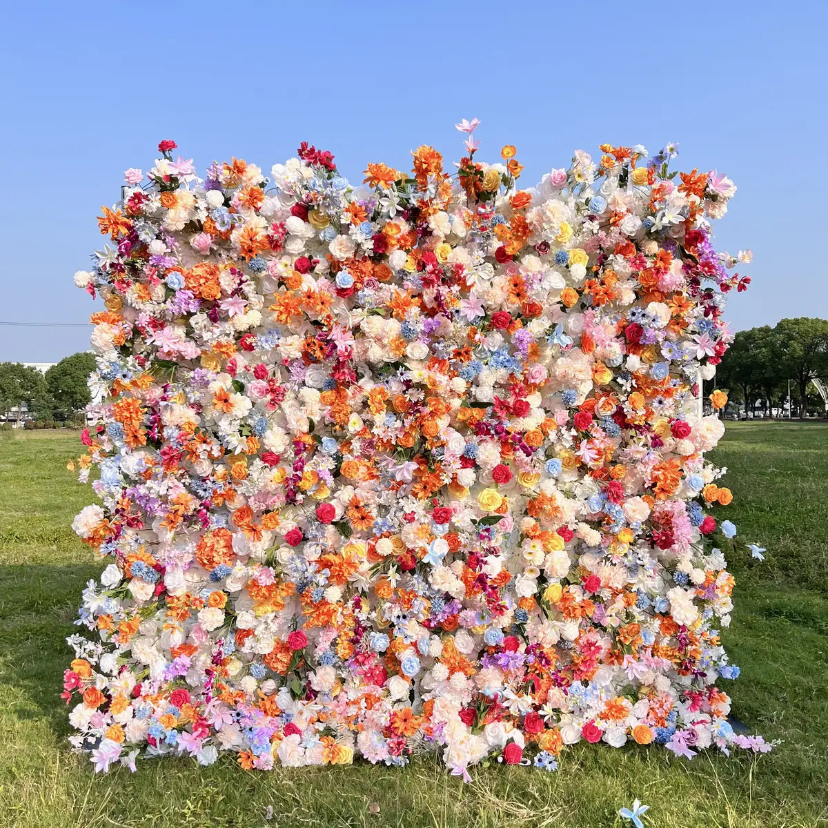 100% handmade, the 5D colorful rose flower wall provides a lifelike appearance and is easy to set up. 