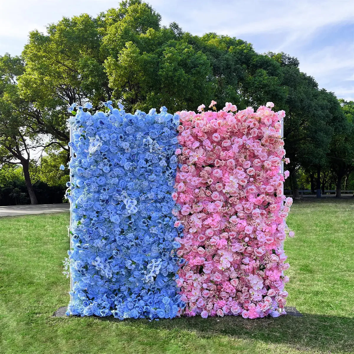 100% handmade, the 7D blue pink flower wall provides a lifelike appearance and is easy to set up. 