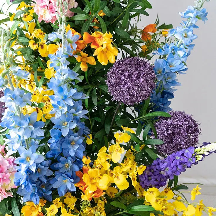 100% handmade, the blue yellow flower arch provides a lifelike appearance and is easy to set up. 