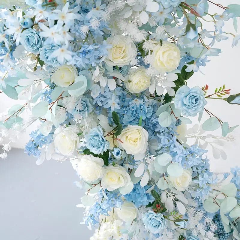 100% handmade, the blue moon flower arch provides a lifelike appearance and is easy to set up. 