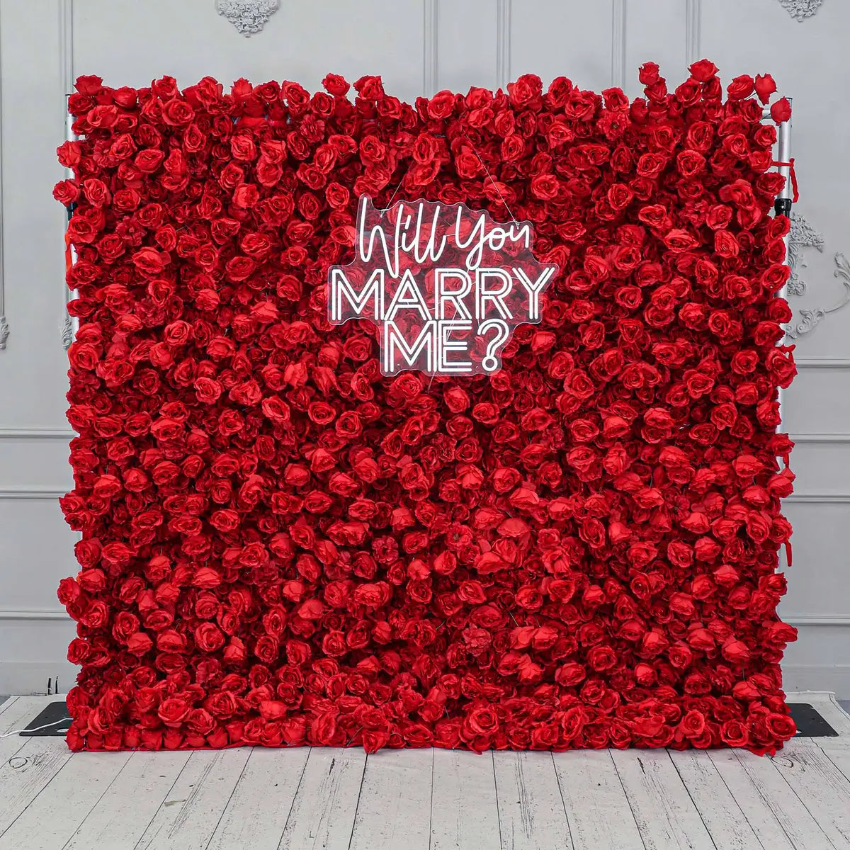 Crafted for realism, the 3D red roses flower wall boasts a fabric backing and fade-resistant colors.