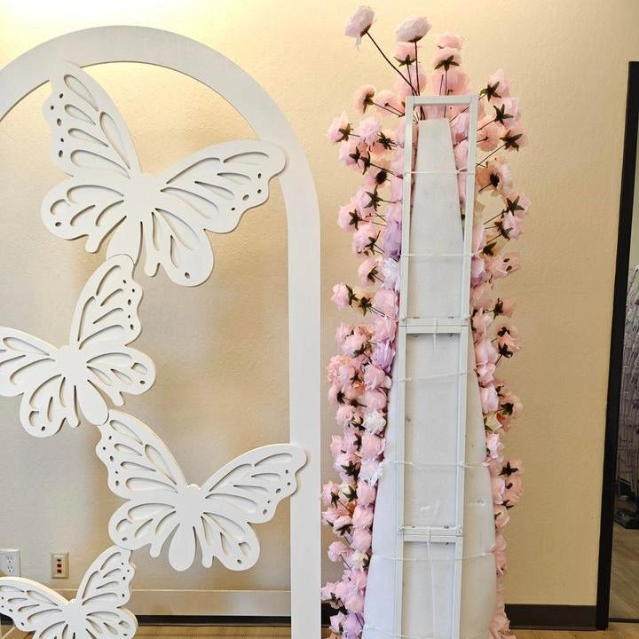 100% handmade, the pink purple flower arch provides a lifelike appearance and is easy to set up. 