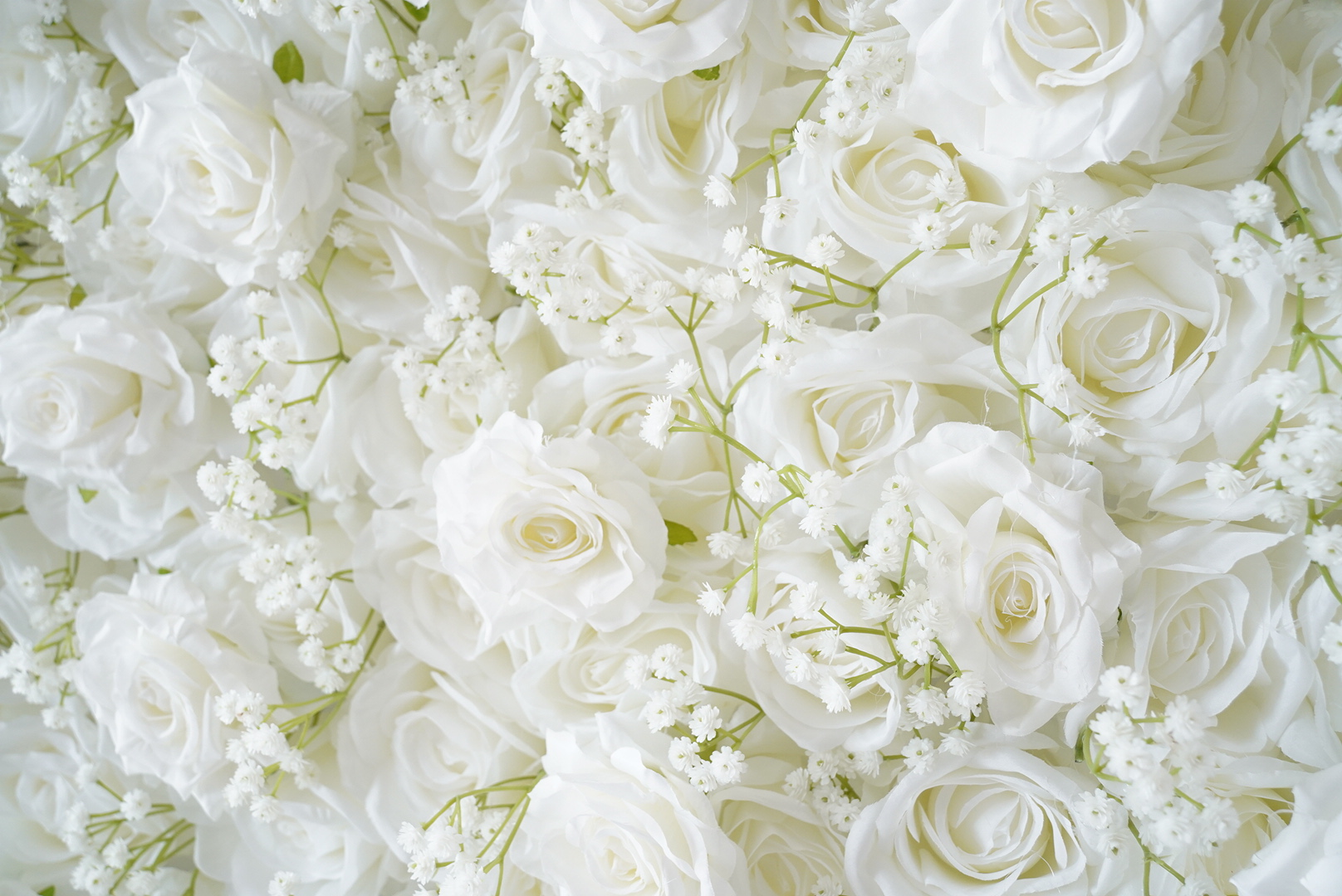 Baby breath pure white rose fabric flower wall looks pure and beautiful.