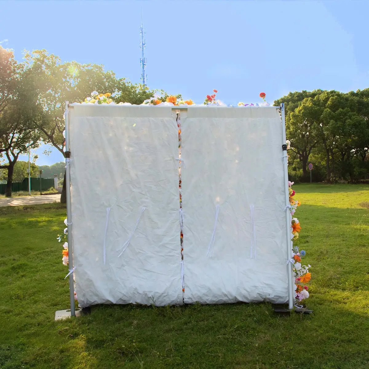 The fabric backing of flower wall.