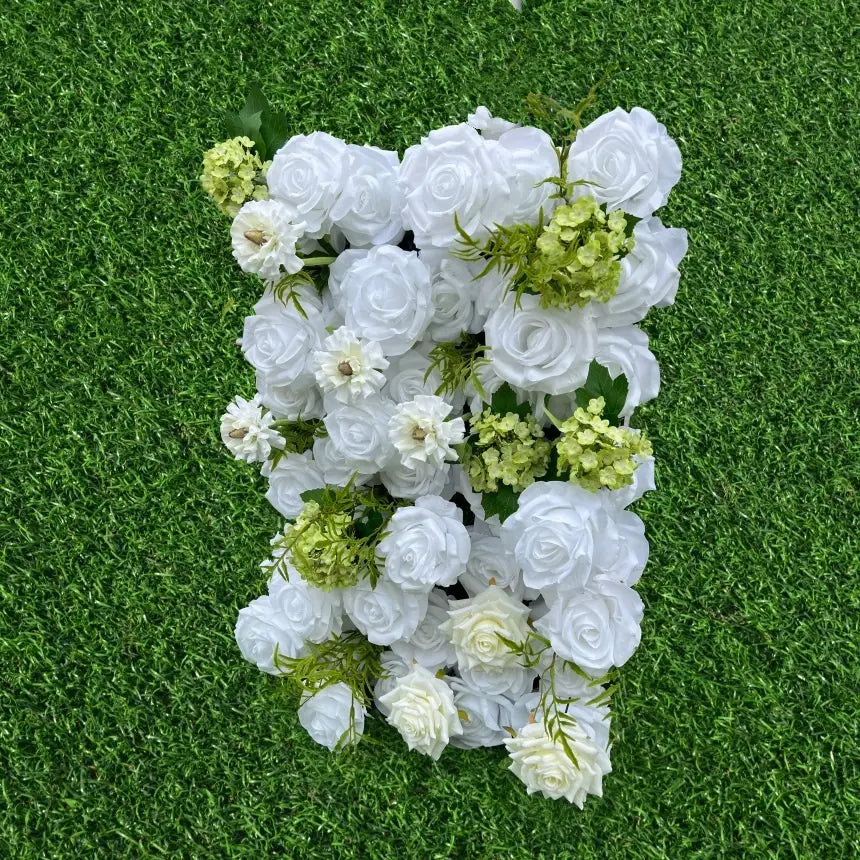 100% handmade, the 5D white flower wall provides a lifelike appearance and is easy to set up. 